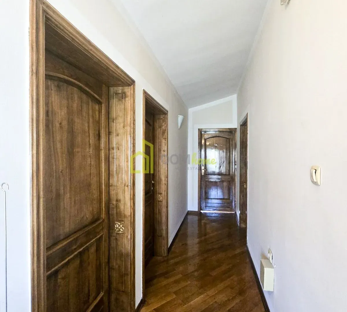 Prodaja, kuća, 270m², Masline, Podgorica