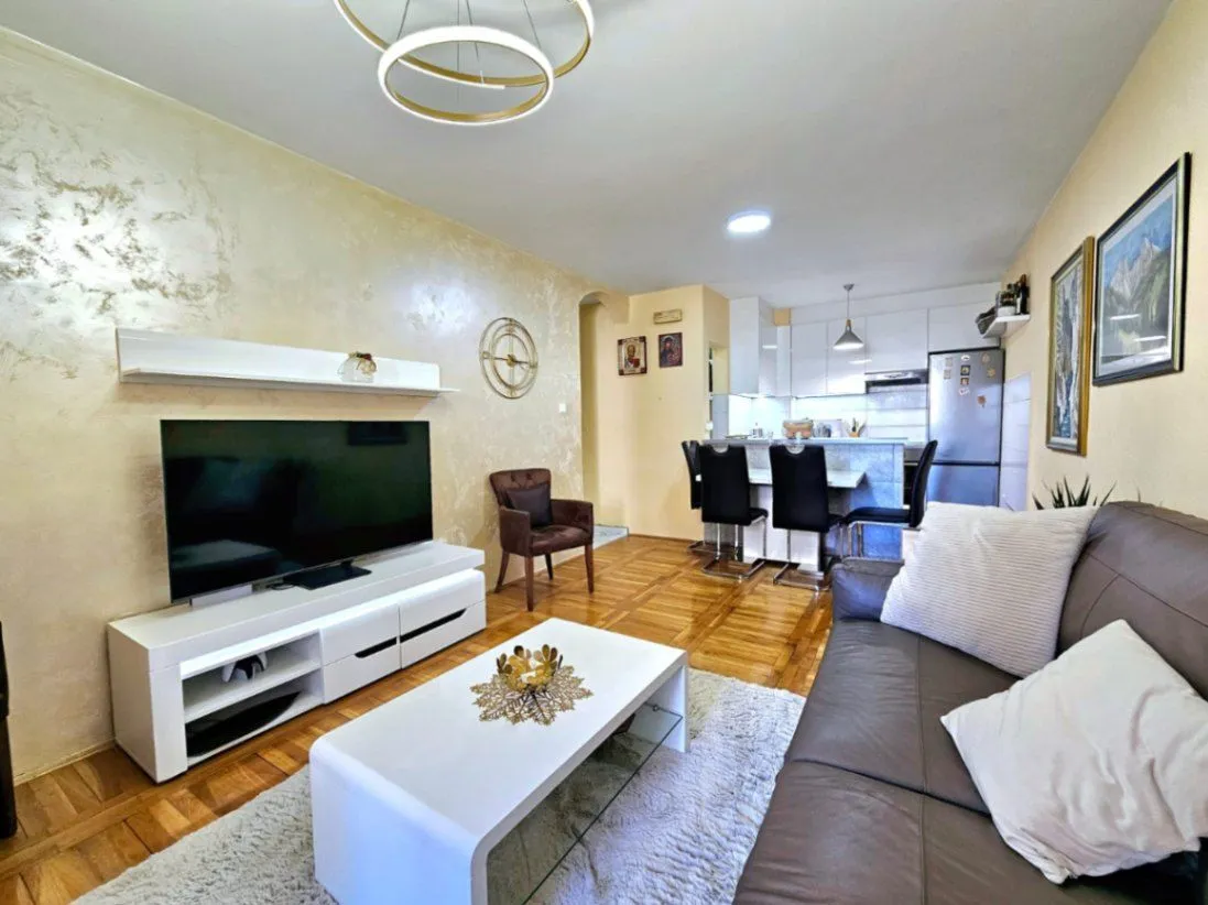 Prodaja, dvosoban stan, 58m², Stara Varoš, Podgorica