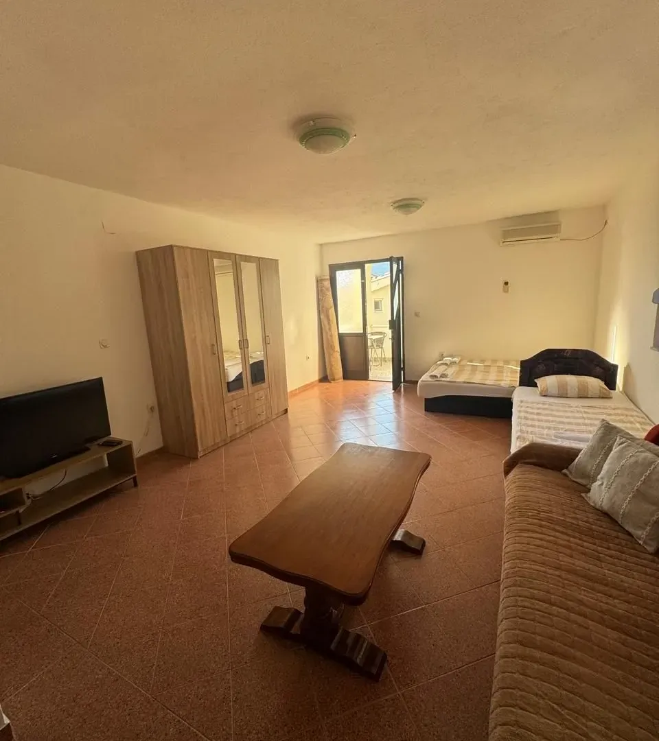 Rent, studio apartment, 40m², Popovići, Bar