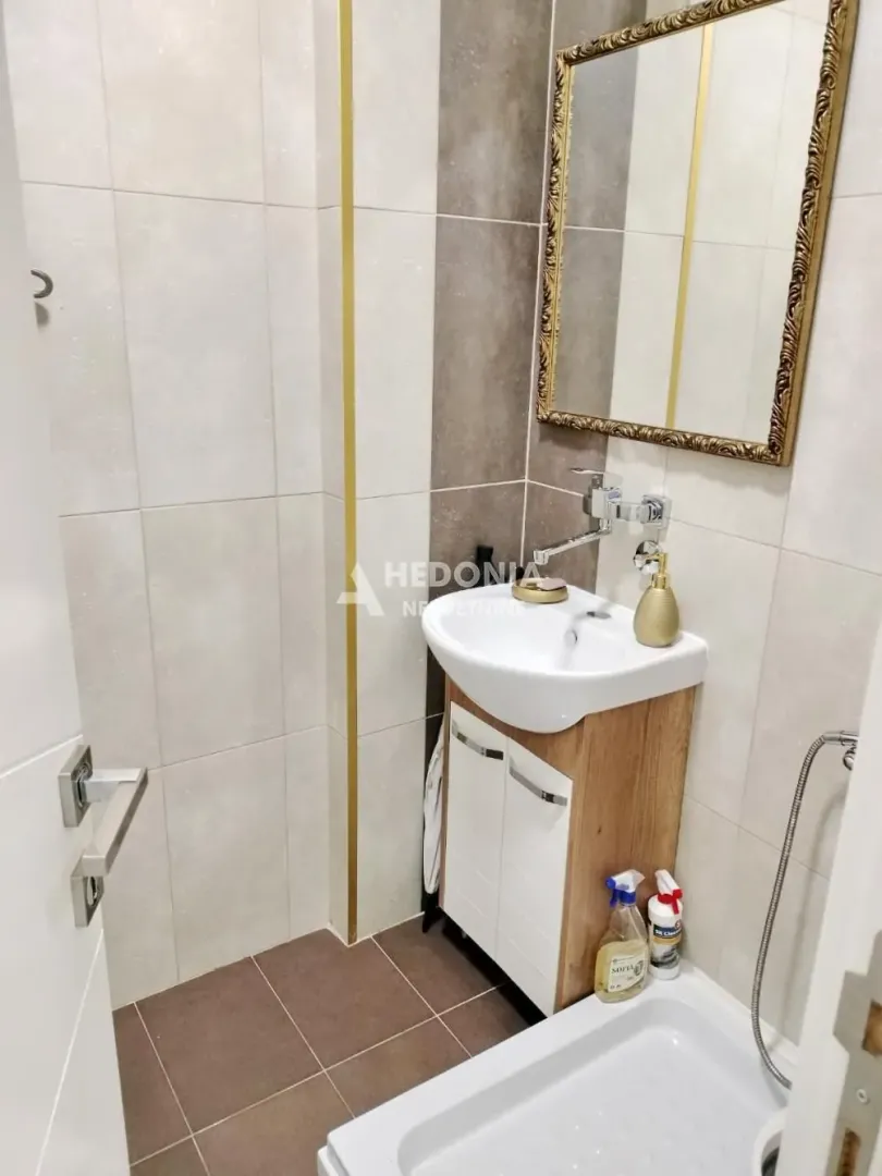 Izdavanje, trosoban stan, 80m², Bogoslovija, Palilula Sve Podlokacije