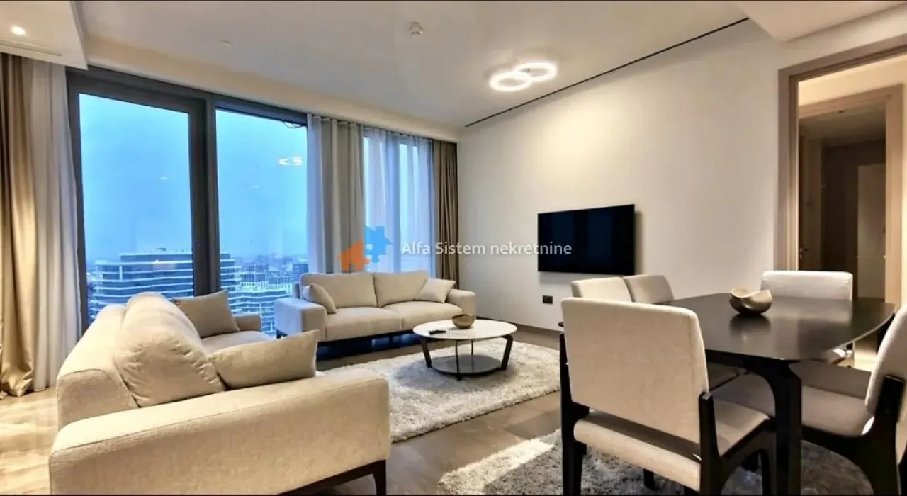 Izdavanje, trosoban stan, 90m², Savski Venac, Beograd