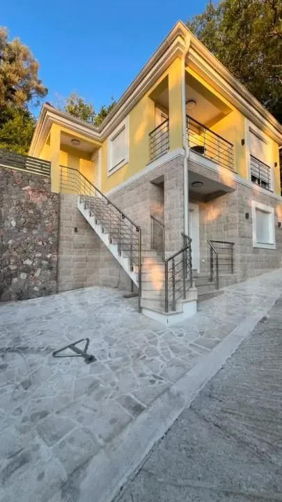 Rent, house, 100m², Tivat, Crna Gora