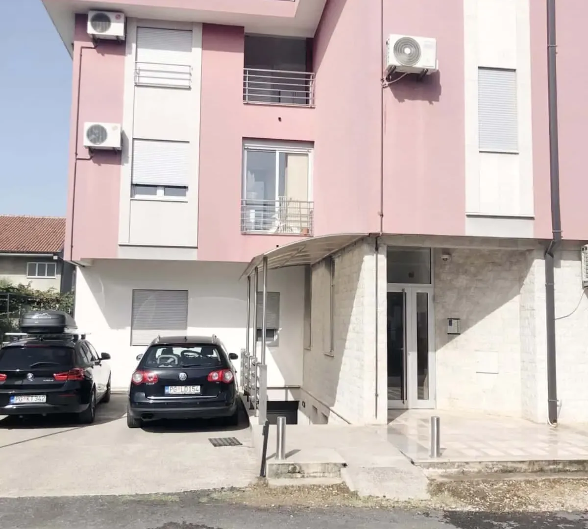 Izdavanje, jednosoban stan, 36m², Stari Aerodrom, Podgorica