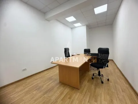 Izdavanje, poslovni prostor, 297m², Gradska Bolnica, Zvezdara Sve Podlokacije - image 9