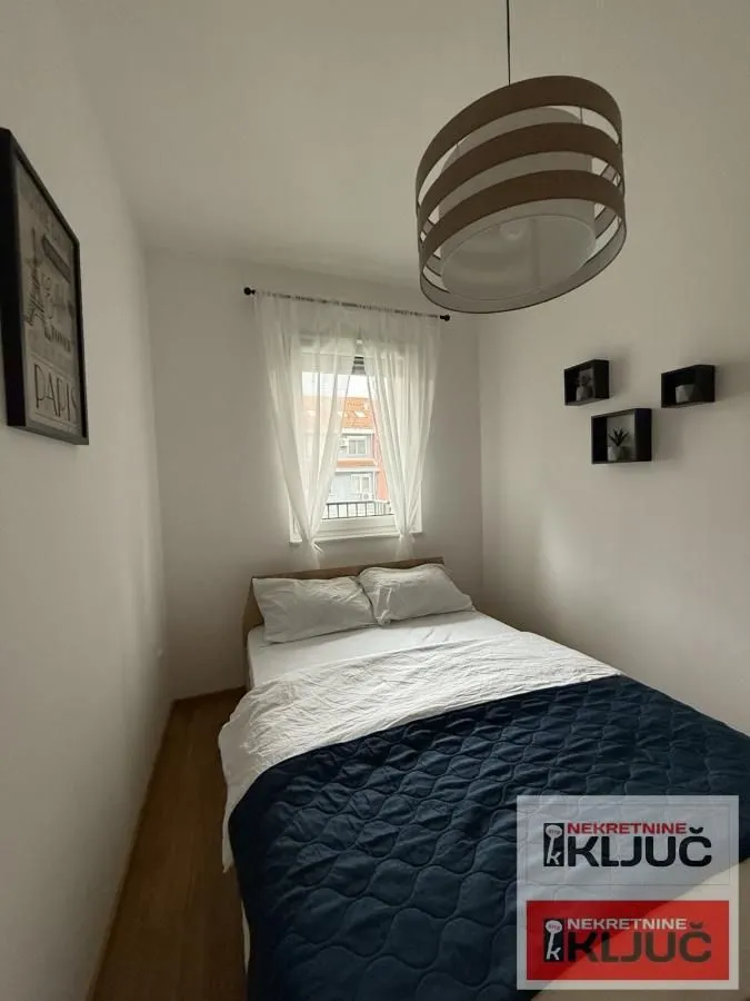 Izdavanje, jednosoban stan, 37m², Bulevar Evrope, Novi Sad Sve Podlokacije