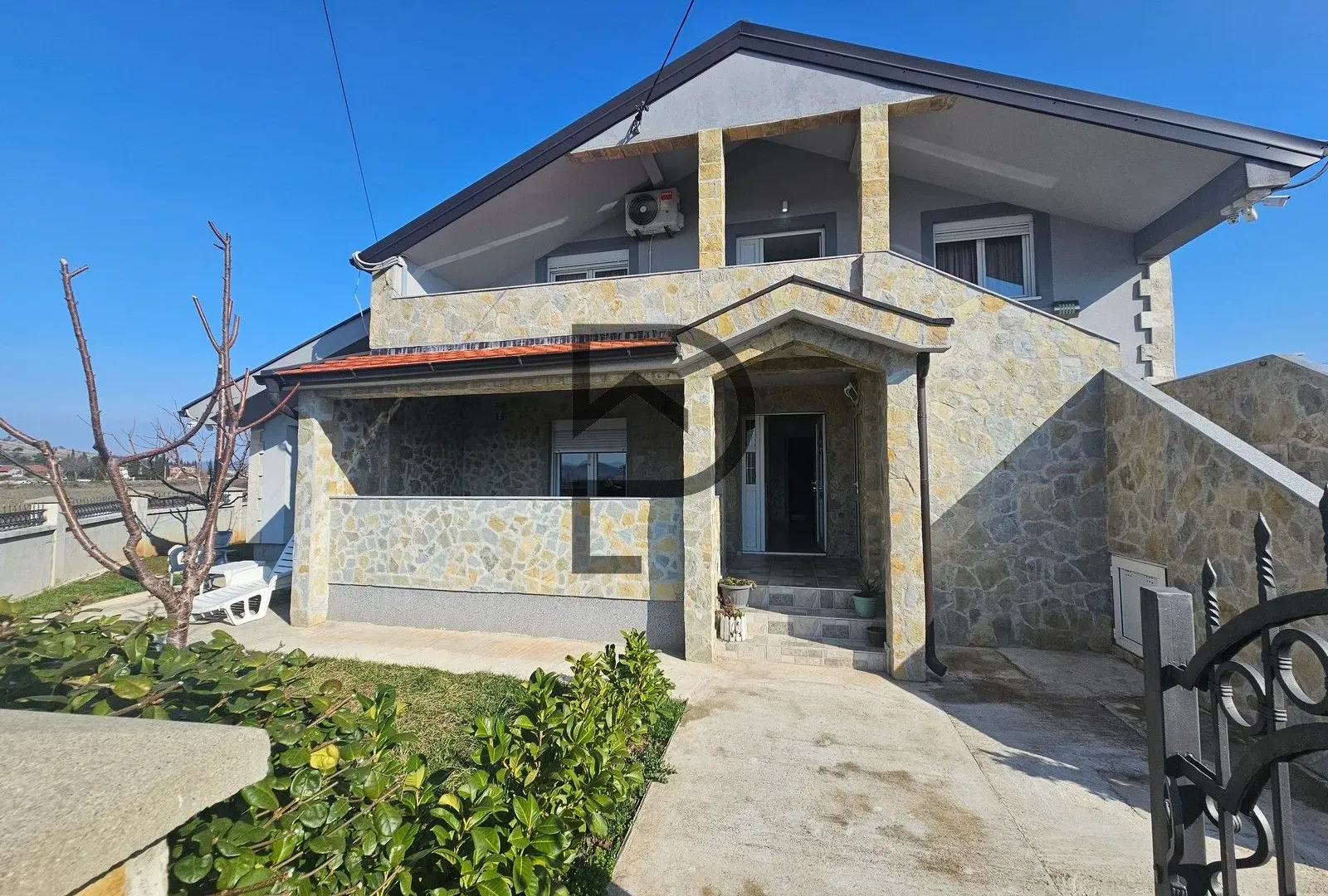 Sale, house, 200m², Podgorica, Crna Gora