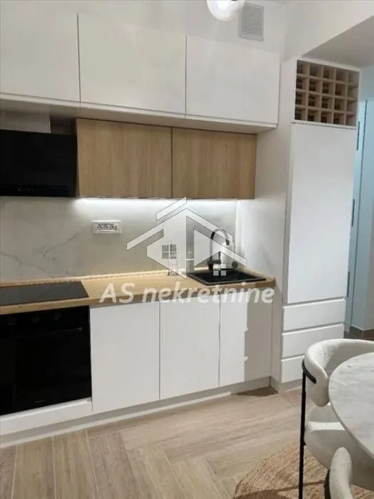 Izdavanje, dvosoban stan, 55m², Stari Grad, Beograd