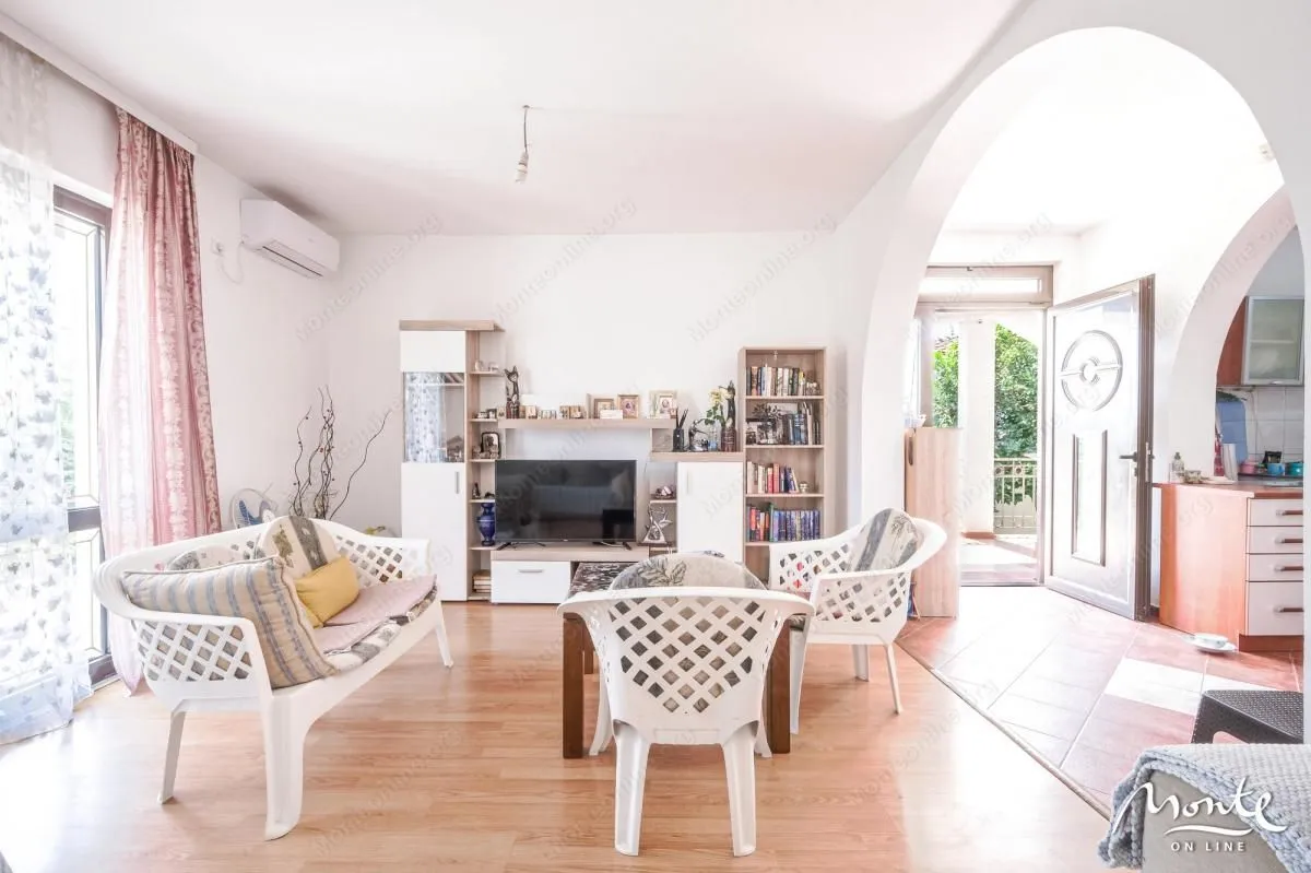 Sale, house, 410m², Sutomore, Bar