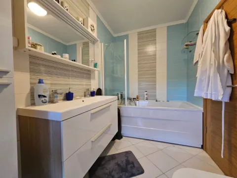 Sale, three bedroom apartment, 136m², Pod Goricom, Podgorica - image 10