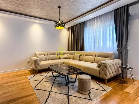Rent, three bedroom apartment, 93m², Central Point, Podgorica - image 1