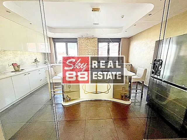 Prodaja, četvorosoban stan, 214m², Vračar Hram, Vračar Sve Podlokacije