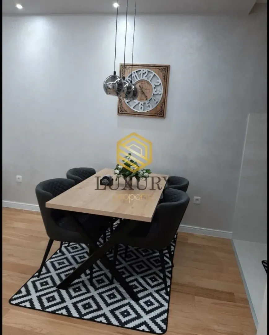Izdavanje, jednosoban stan, 50m², Central Point, Podgorica