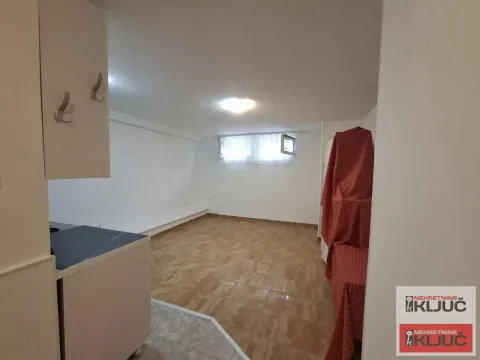 Sale, studio apartment, 28m², Socijalno, Novi Sad Sve Podlokacije - image 6
