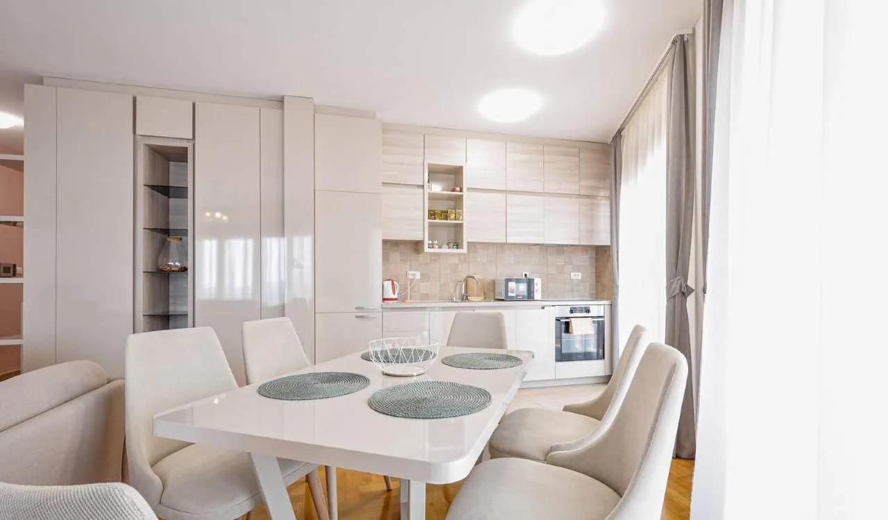Prodaja, dvosoban stan, 88m², Bečići, Budva
