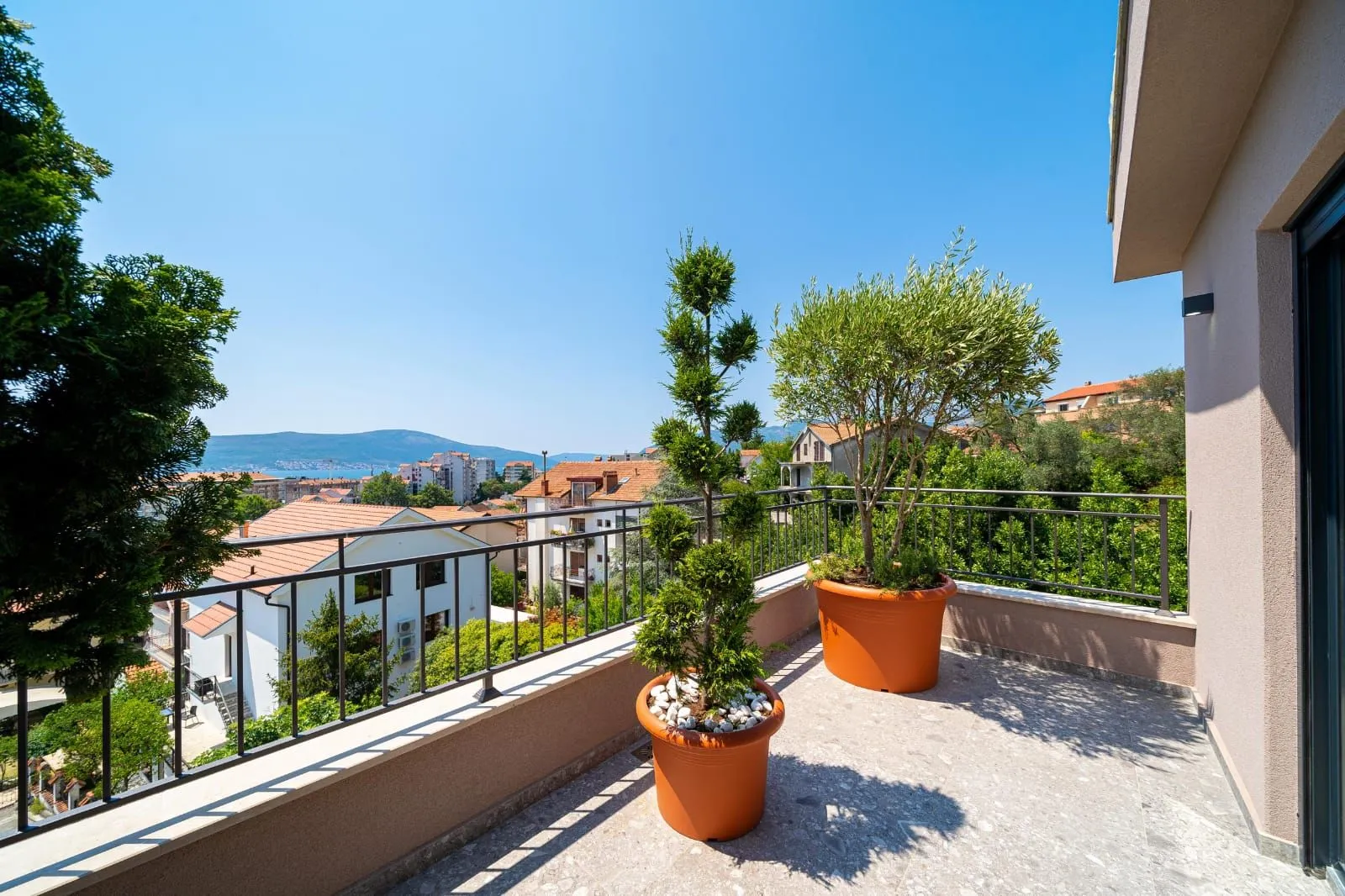 Prodaja, trosoban stan, 77m², Tivat, Crna Gora
