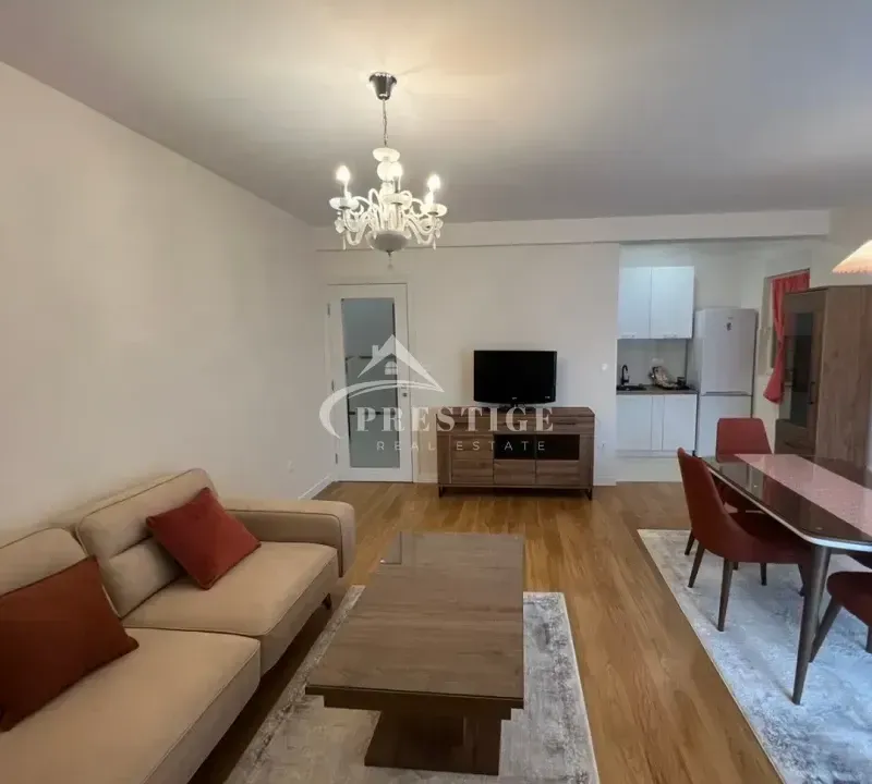 Izdavanje, dvosoban stan, 72m², Central Point, Podgorica