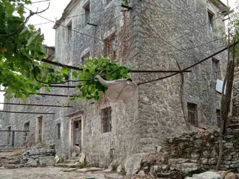 Sale, house, 186m², Stoliv, Kotor - image 7