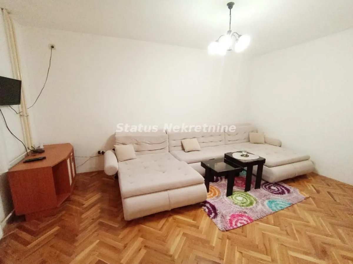 Izdavanje, dvosoban stan, 49m², Socijalno, Novi Sad Sve Podlokacije