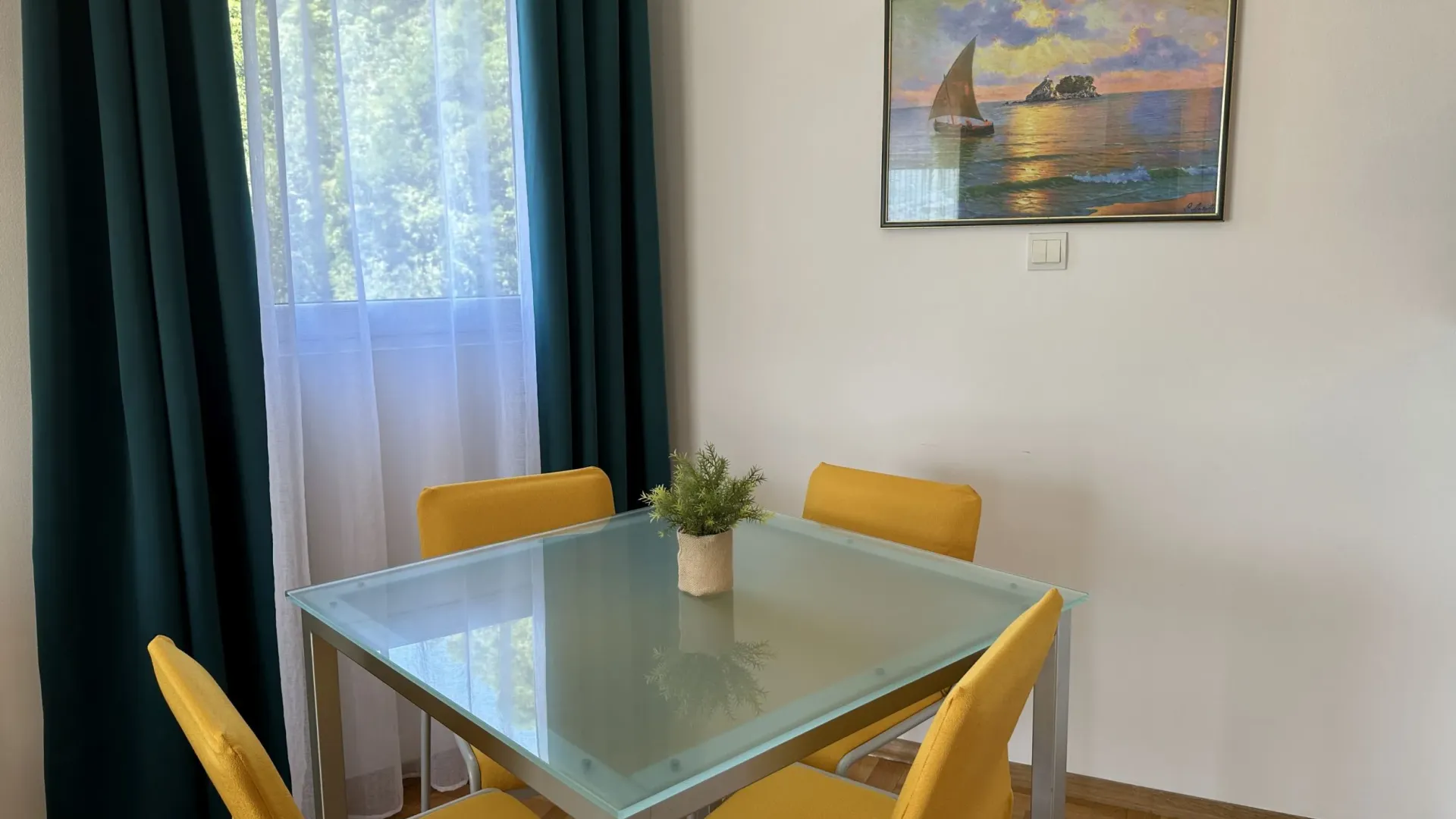 Stan-na-dan, stan, 47m², Bečići, Budva