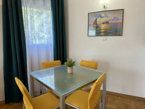 Stan-na-dan, stan, 47m², Bečići, Budva - image 7