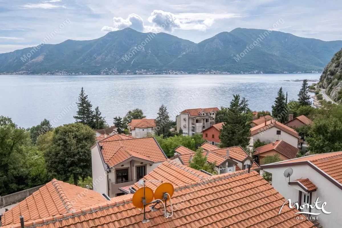 Prodaja, kuća, 428m², Orahovac, Kotor