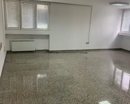 Rent, office space, 72m², Bar, Crna Gora