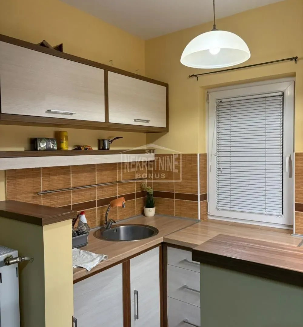 Prodaja, dvosoban stan, 58m², Kertvaroš, Subotica
