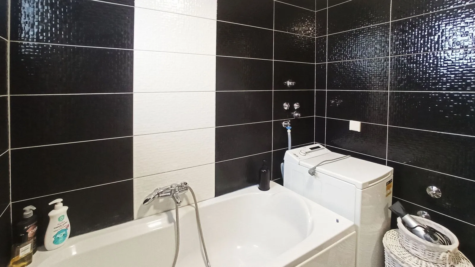 Prodaja, četvorosoban stan, 111m², Centar, Loznica