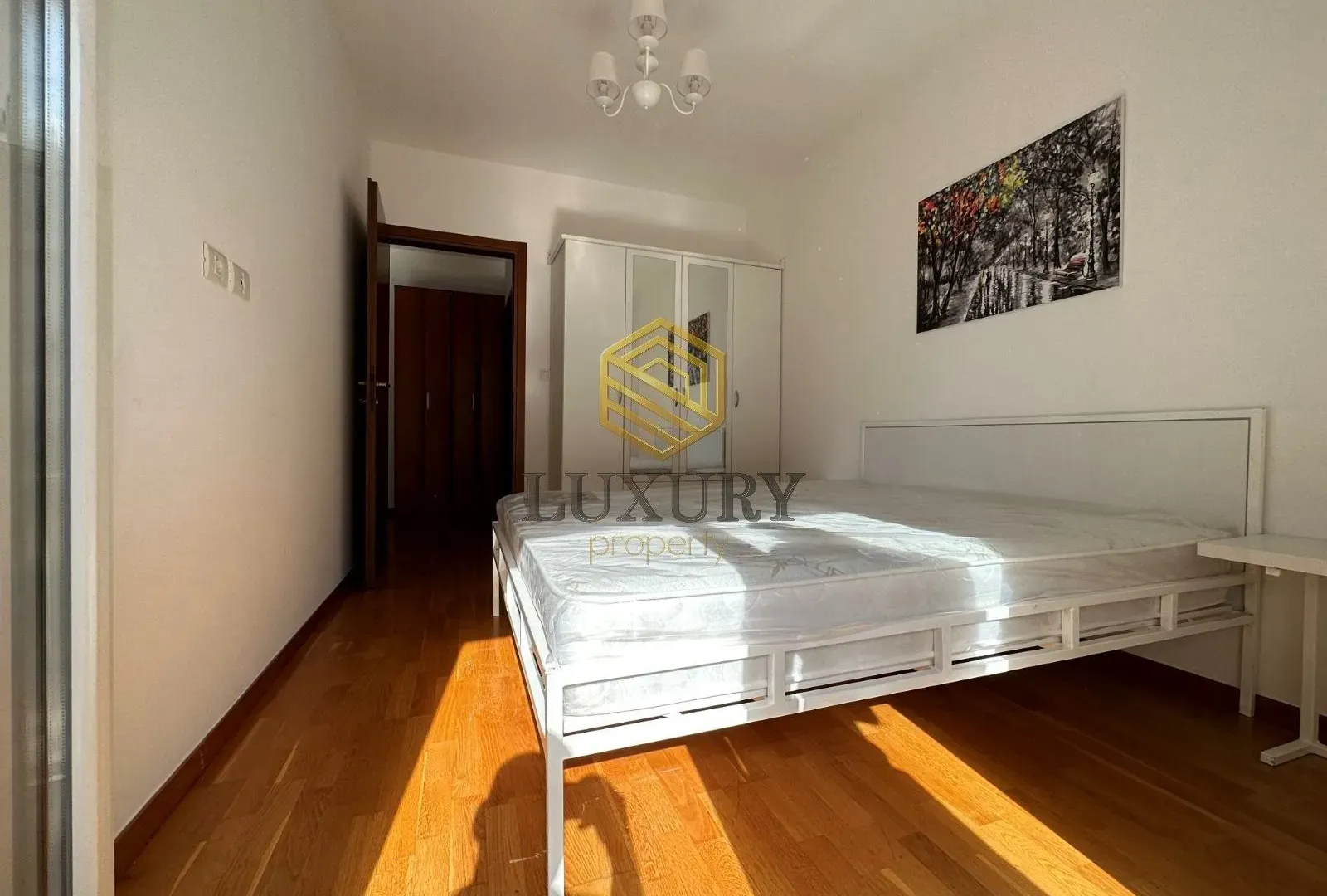 Izdavanje, jednosoban stan, 50m², City Kvart, Podgorica