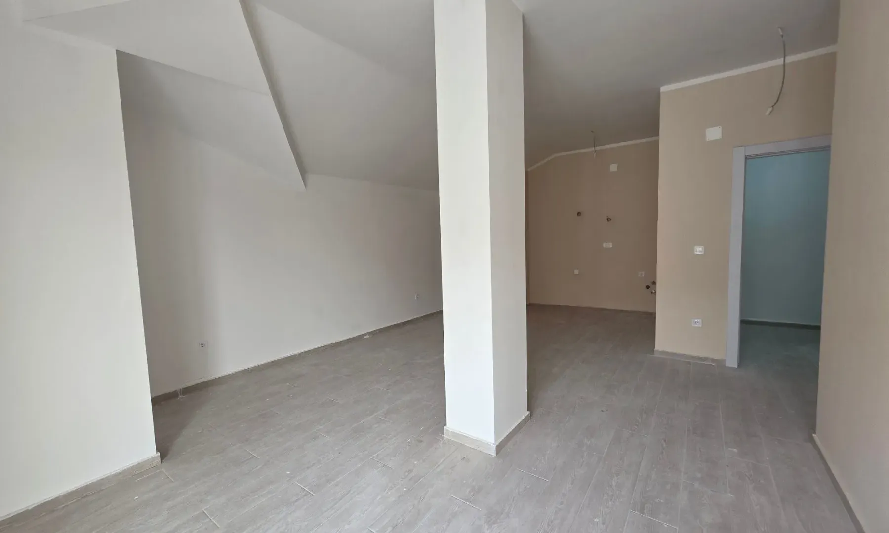 Sale, two bedroom apartment, 85m², Bečići, Budva
