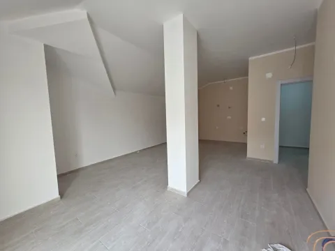 Prodaja, dvosoban stan, 85m², Bečići, Budva - image 9