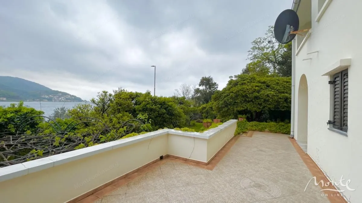 Prodaja, kuća, 205m², Đurići, Herceg Novi