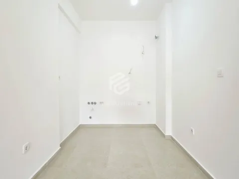 Prodaja, jednosoban stan, 43m², Stari Aerodrom, Podgorica - image 5