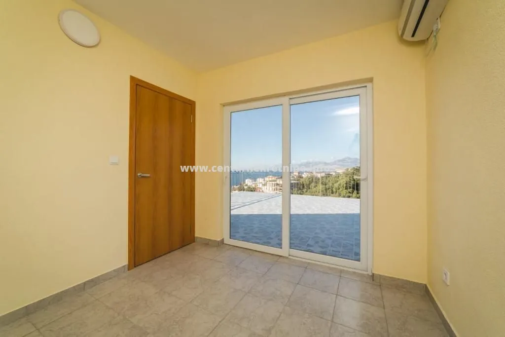Sale, house, 195m², Utjeha, Bar