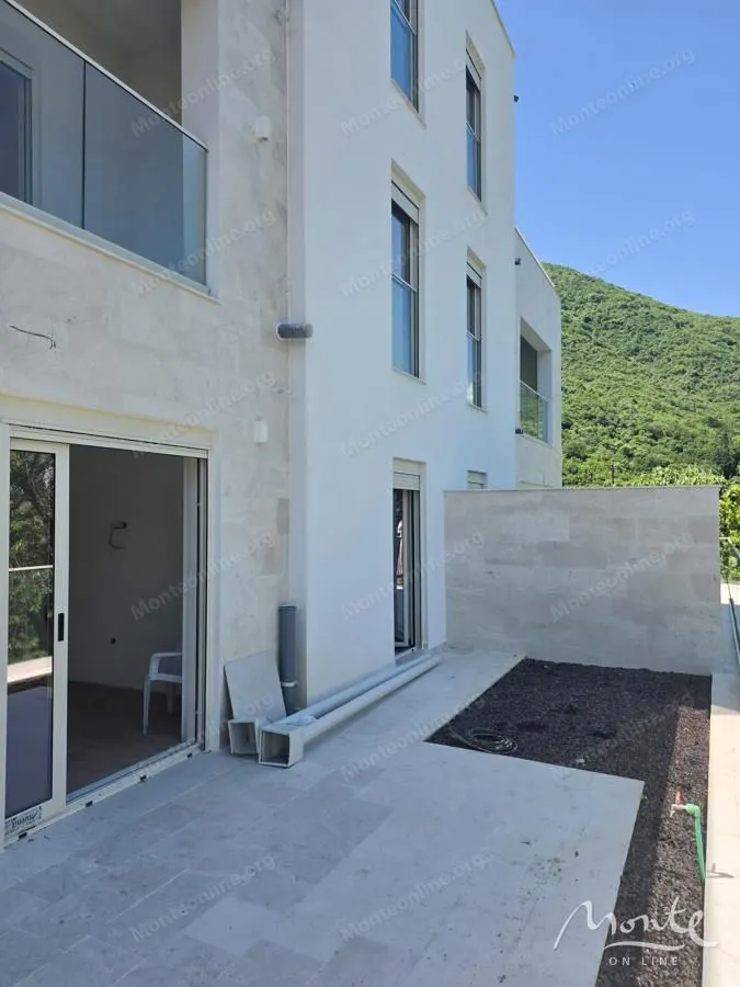 Sale, one bedroom apartment, 55m², Stoliv, Kotor