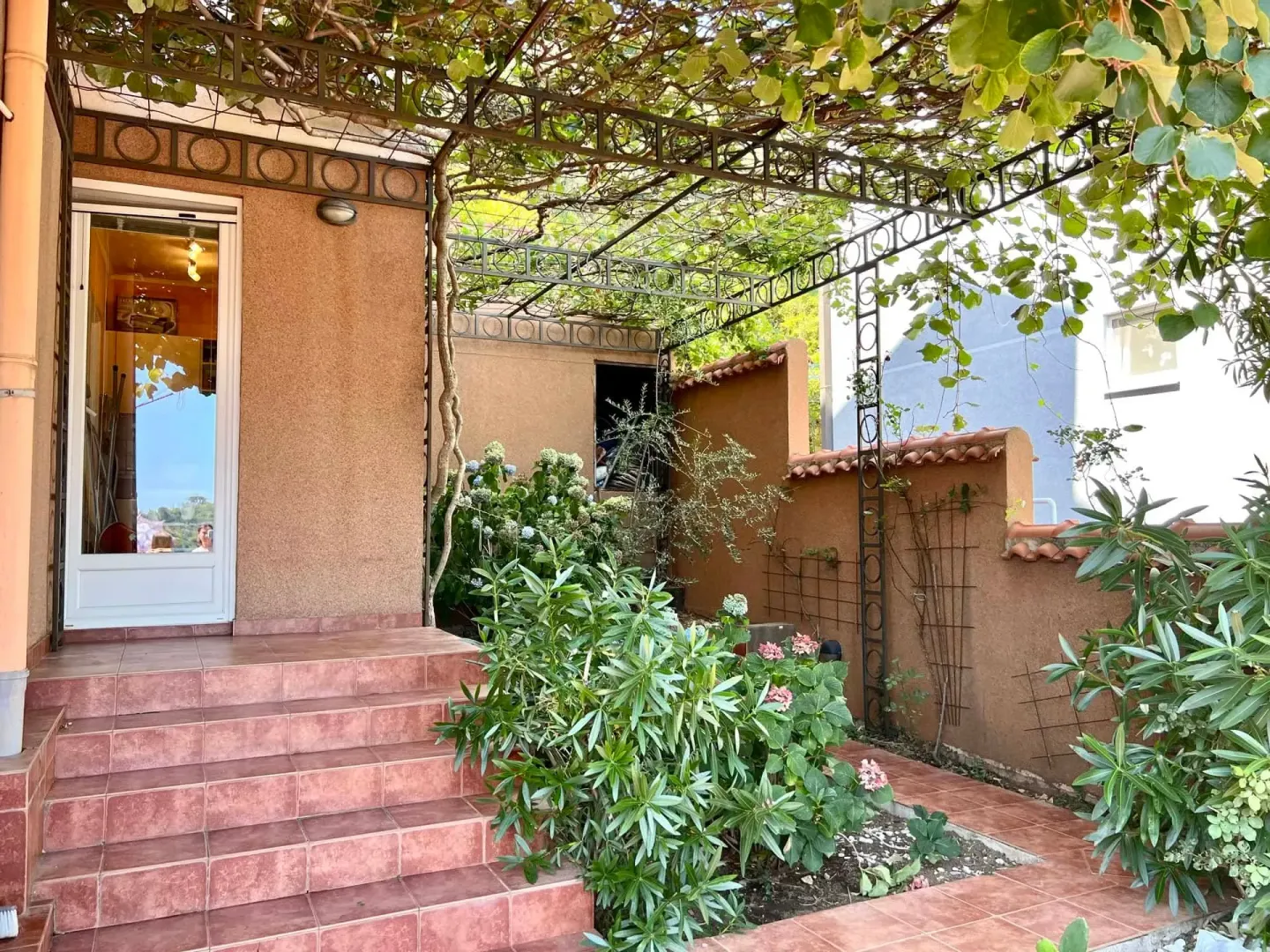 Prodaja, trosoban stan, 102m², Petrovac, Budva