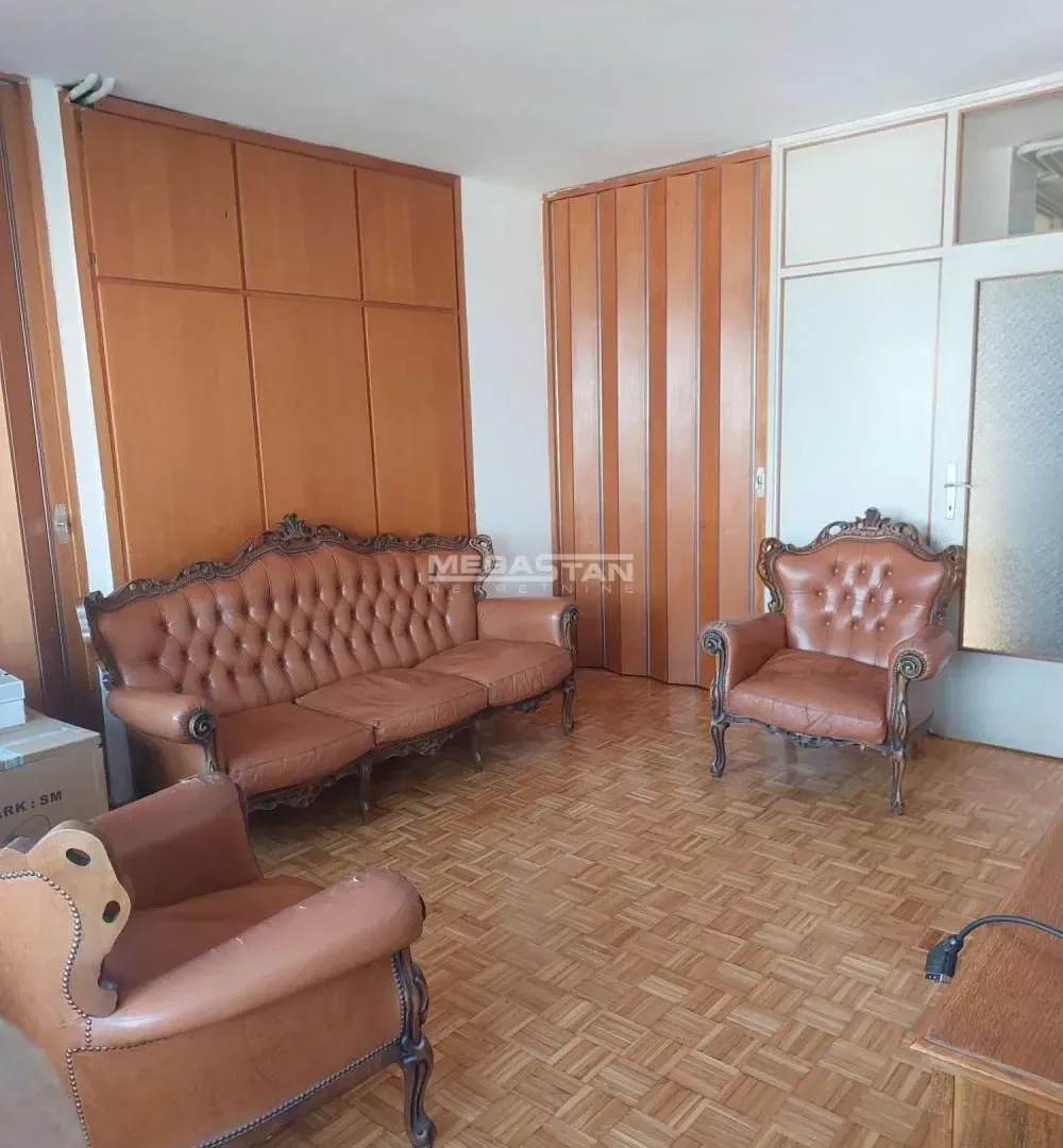 Izdavanje, trosoban stan, 70m², Novi Beograd Blok 23, Novi Beograd Sve Podlokacije