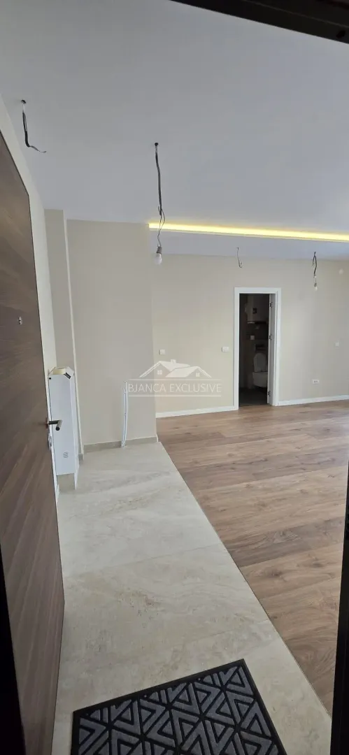 Prodaja, trosoban stan, 67m², Cvetkova Pijaca, Zvezdara Sve Podlokacije