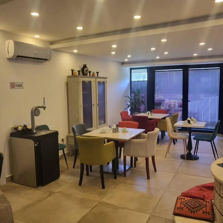 Sale, house, 600m², Dobrota, Kotor