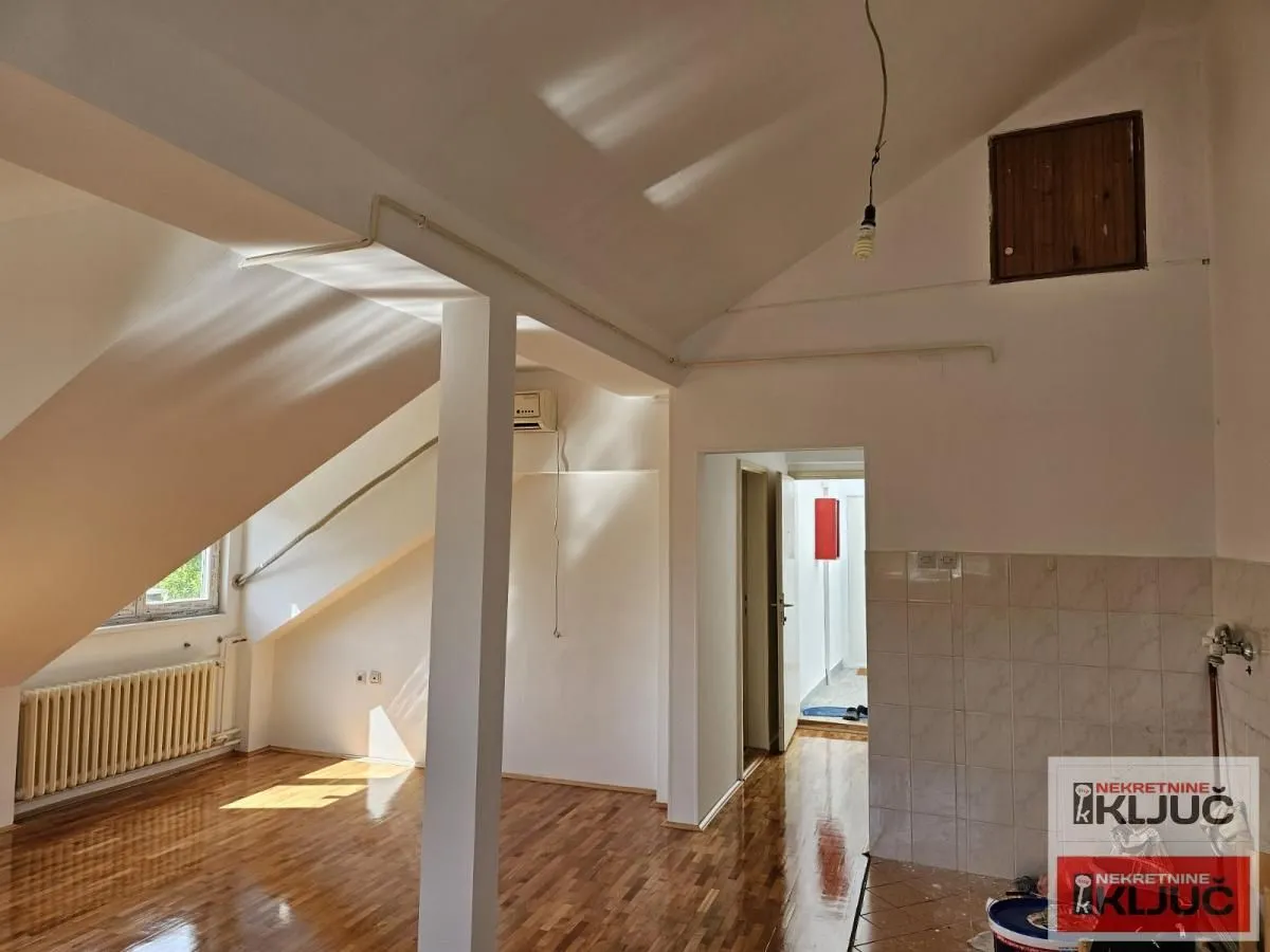 Sale, one bedroom apartment, 37m², Detelinara, Novi Sad Sve Podlokacije