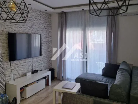 Izdavanje, dvosoban stan, 38m², Sajam, Novi Sad Sve Podlokacije - image 2