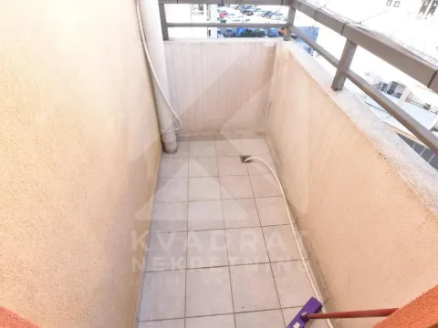 Izdavanje, dvosoban stan, 55m², Stari Aerodrom, Podgorica - image 12