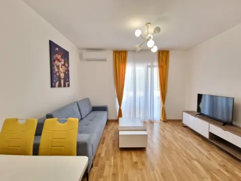 Izdavanje, jednosoban stan, 48m², Bečići, Budva