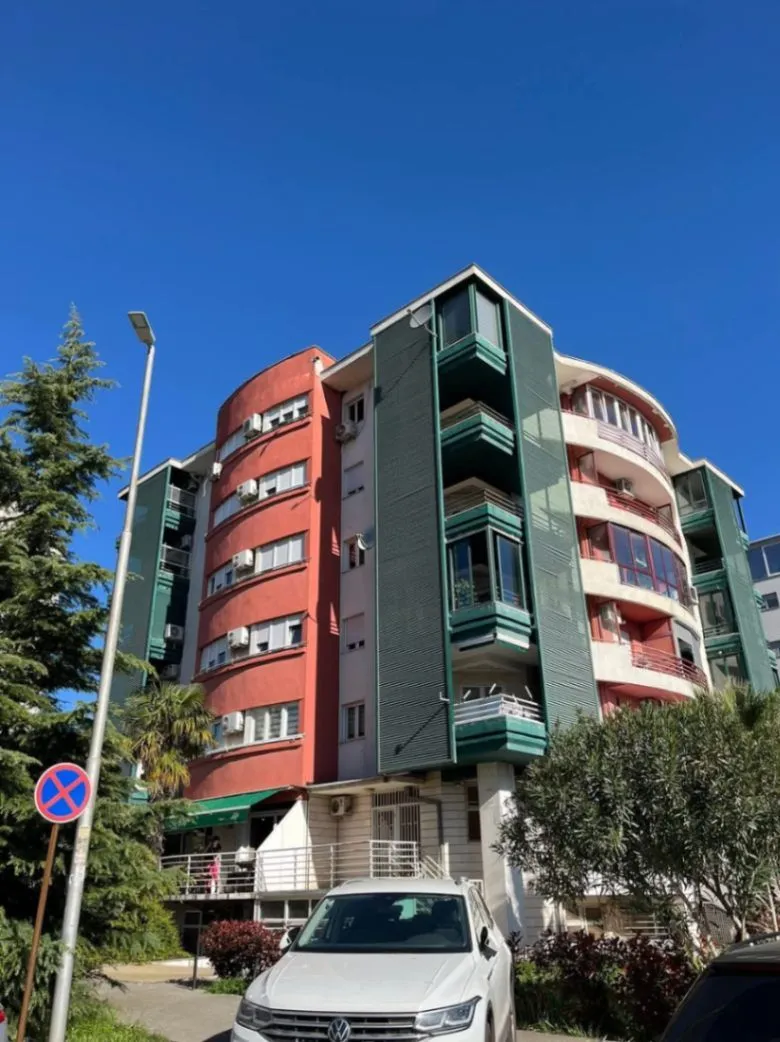 Izdavanje, jednosoban stan, 57m², Preko Morače, Podgorica