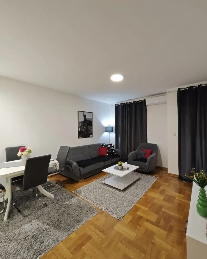 Stan-na-dan, jednosoban stan, 44m², Stari Aerodrom, Podgorica