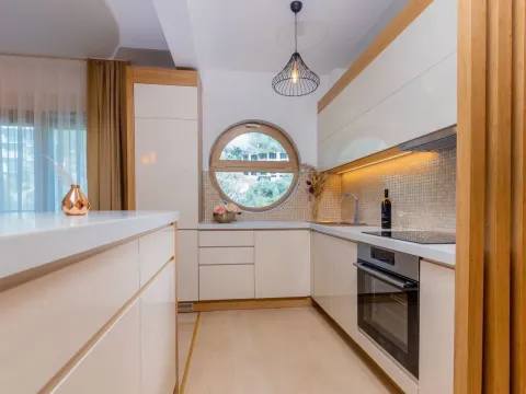 Rent, three bedroom apartment, 110m², Pržno, Budva - image 3