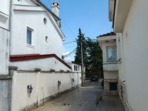 Sale, house, 380m², Ibričevina, Podgorica - image 4