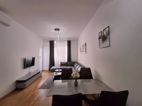 Izdavanje, stan, 45m², Zabjelo, Podgorica