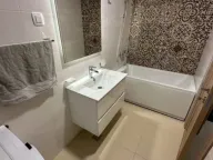 Izdavanje, dvosoban stan, 70m², Master Kvart, Podgorica - image 10