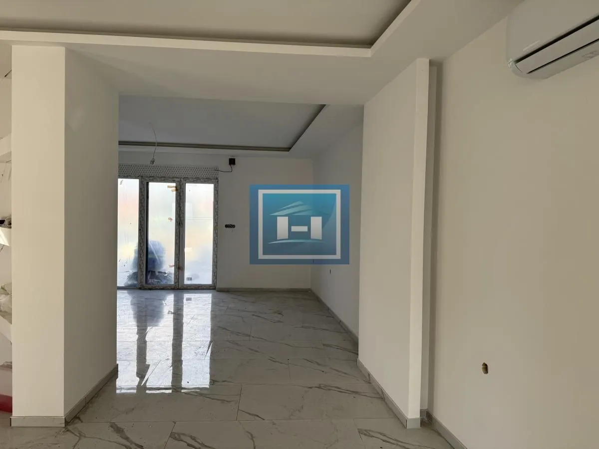 Prodaja, kuća, 233m², Ćuprija, Srbija